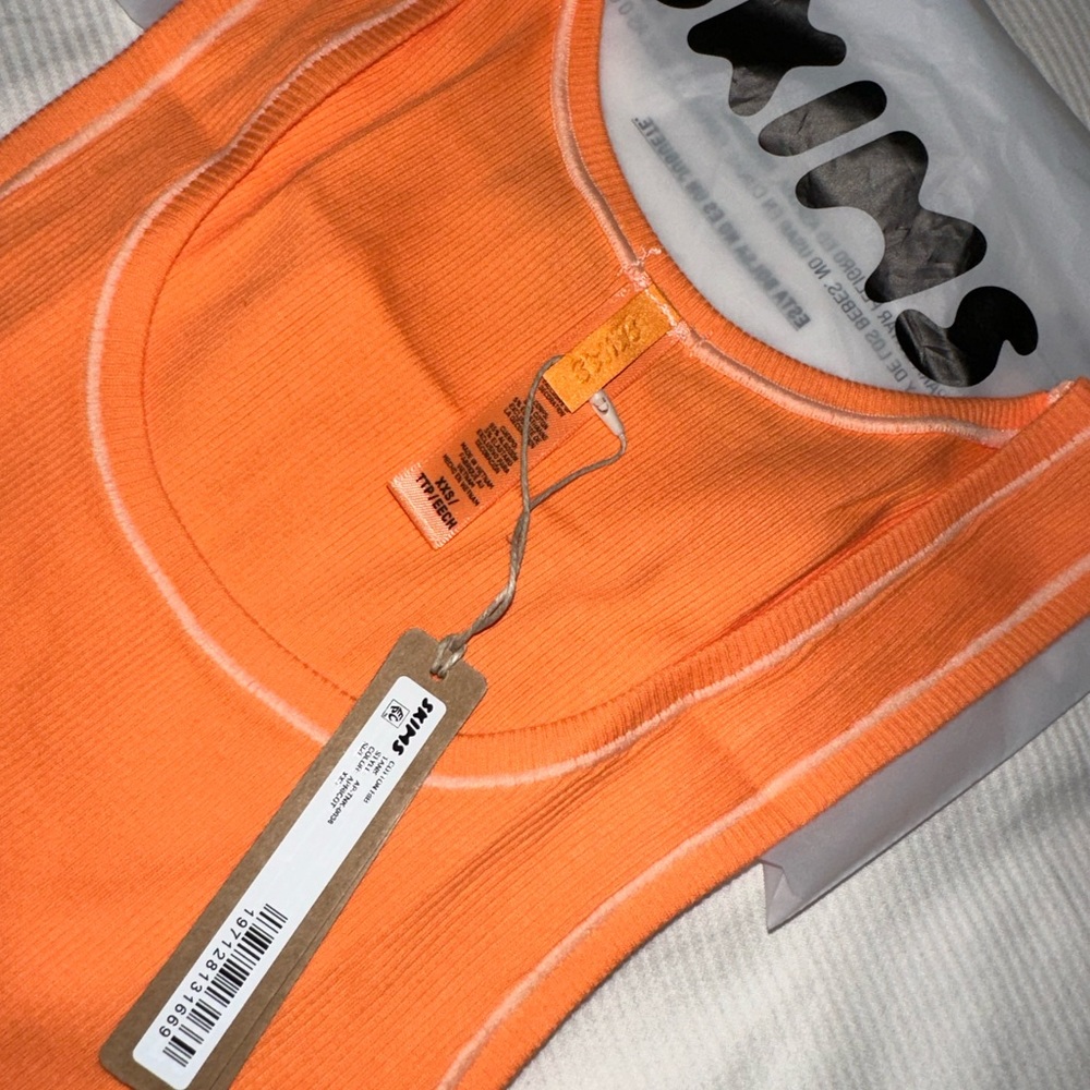 XXS Skims new spring/summer Tank Top women’s apricot orange limited edition NEW
